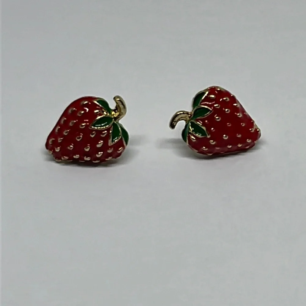 Earrings Strawberry‎